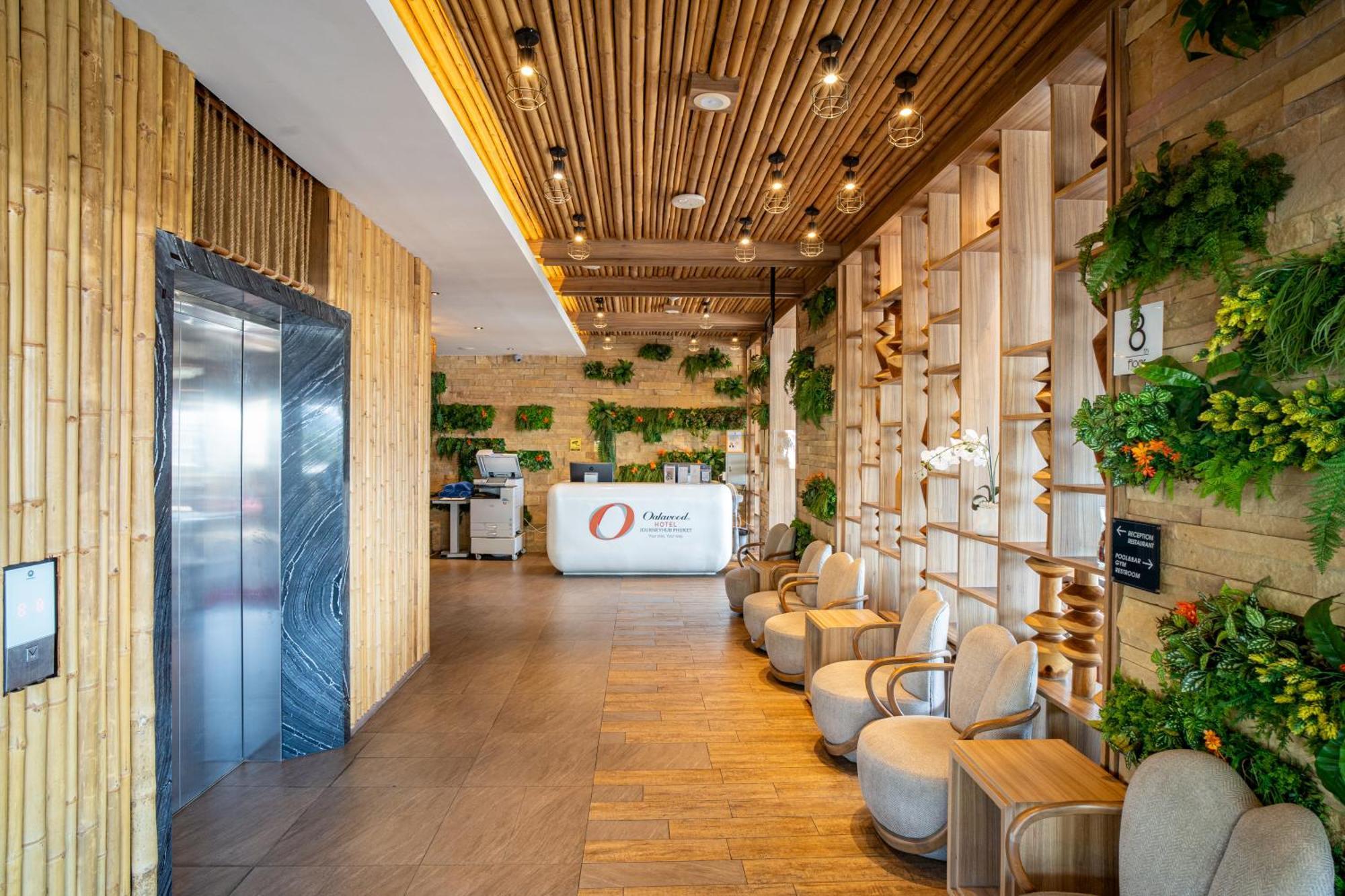 Journeyhub Phuket Patong Hotel Екстериор снимка