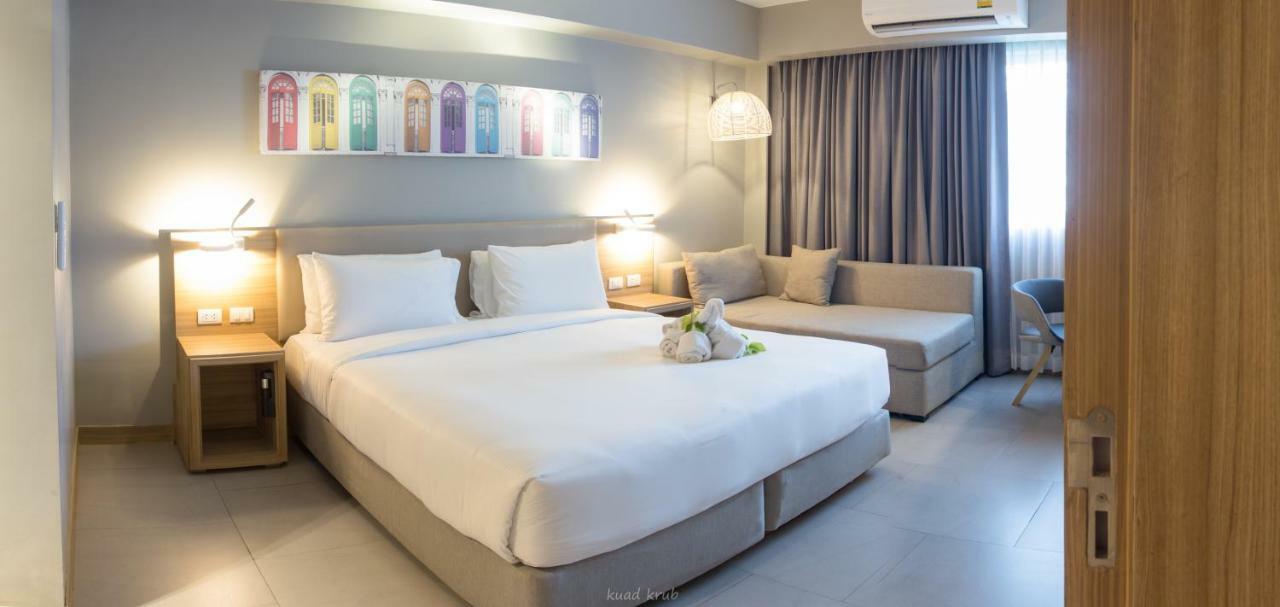 Journeyhub Phuket Patong Hotel Екстериор снимка